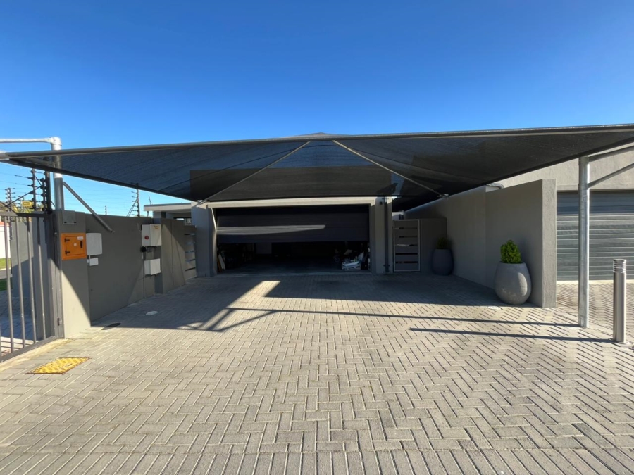 2 Bedroom Property for Sale in Anchorage Park Western Cape